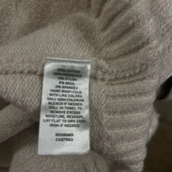 Treasure and bond cozy front button cardigan​​​​​ - Picture 11 of 12